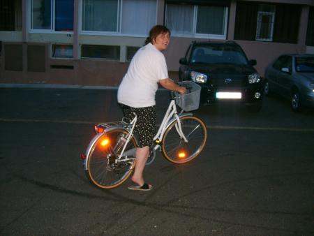 maman fait du velo !!! lool